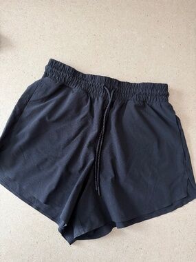 Athleta shorts with tie at waist, 3" inseam